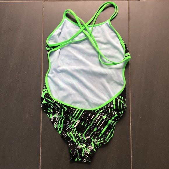 Girls green Nike size 10 swim suit never used - Picture 2 of 3